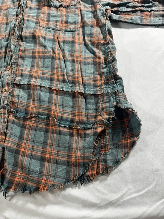 Easel Los Angeles Women’s Long Sleeve Raw Hems Flannel Size Large Distressed - Picture 5 of 14